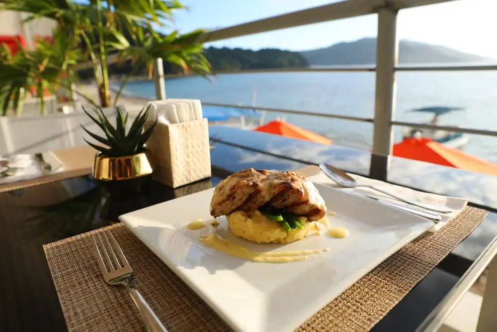 Destino Beach Club Dive Resort and Hotel