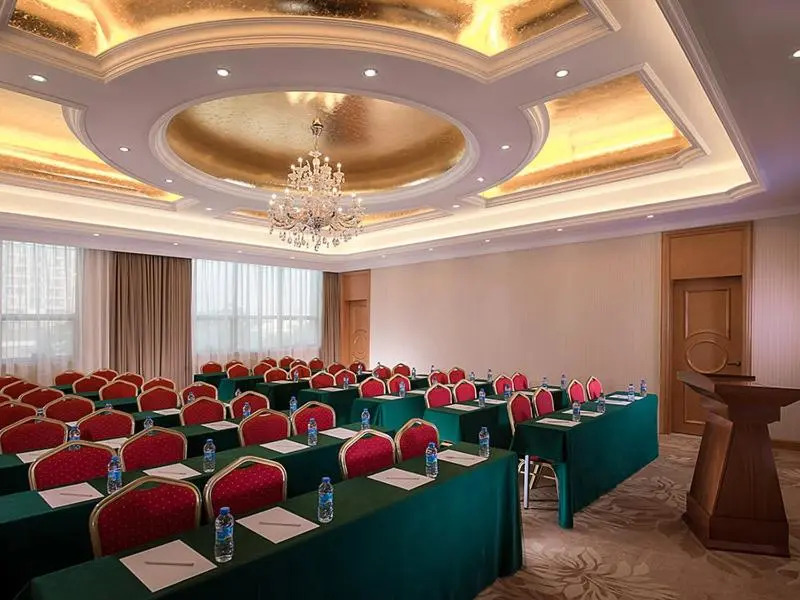 Vienna International Hotel (Dongguan Mayong Central Avenue)