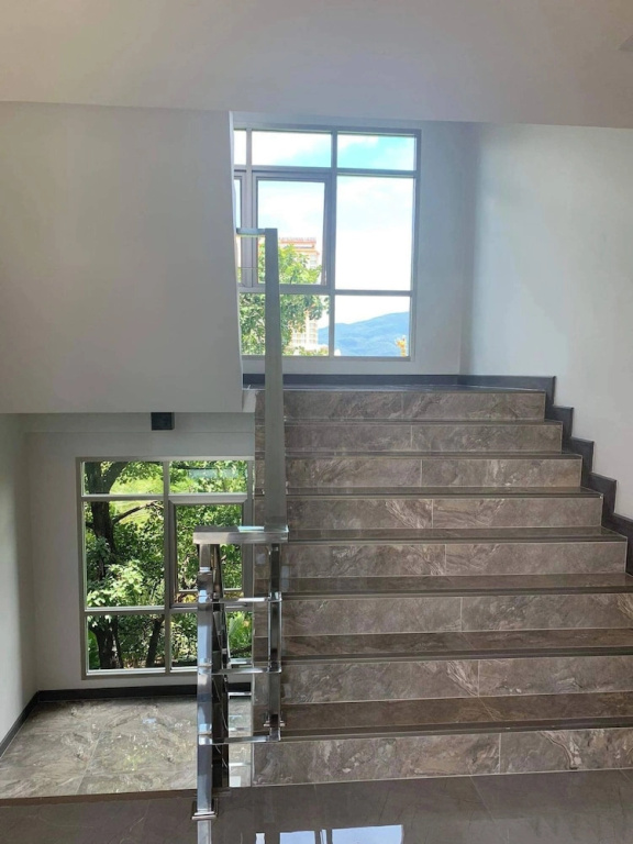 Room-luxury Condo, Chaing Mai Night Baza