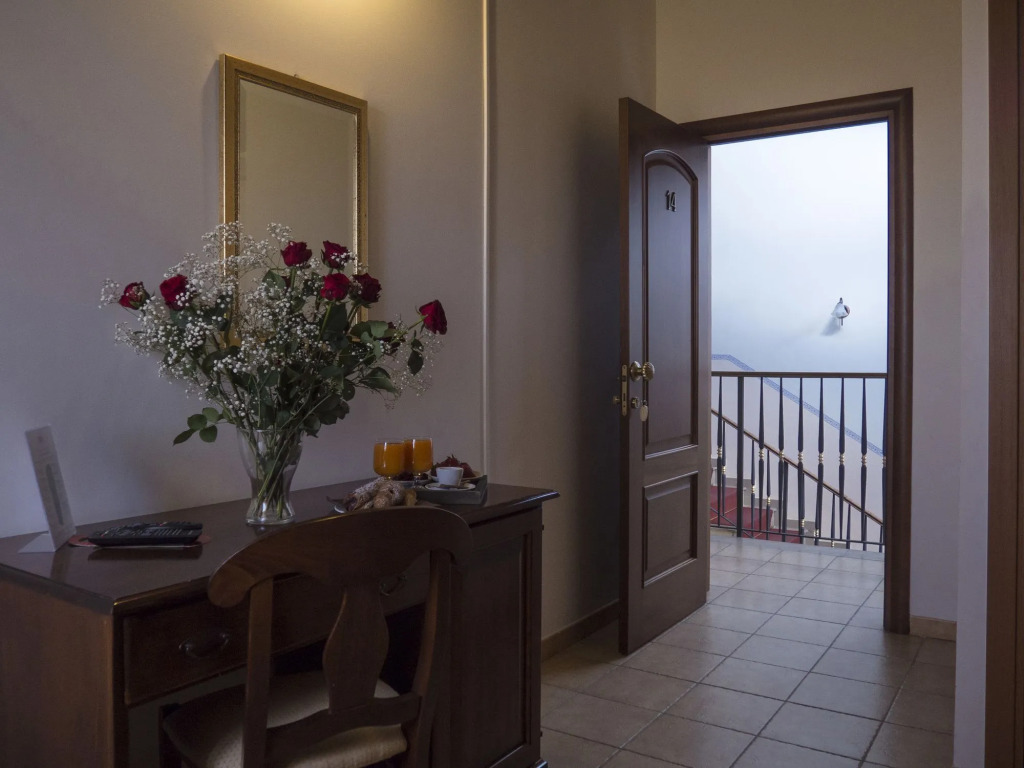 Domus Aurea Resort