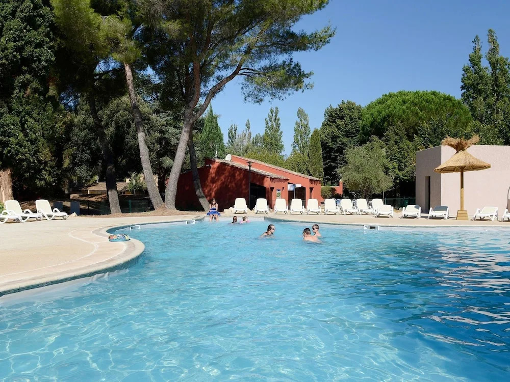 Modern air-conditioned studio in a quiet and natural domaine