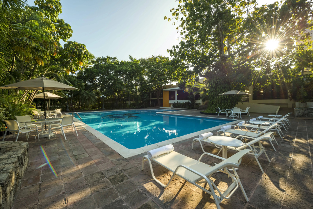 HS HOTSSON Hotel Tampico