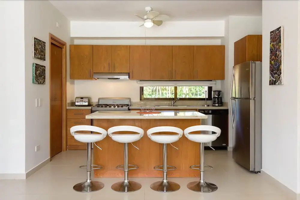 Los Cocos Residences