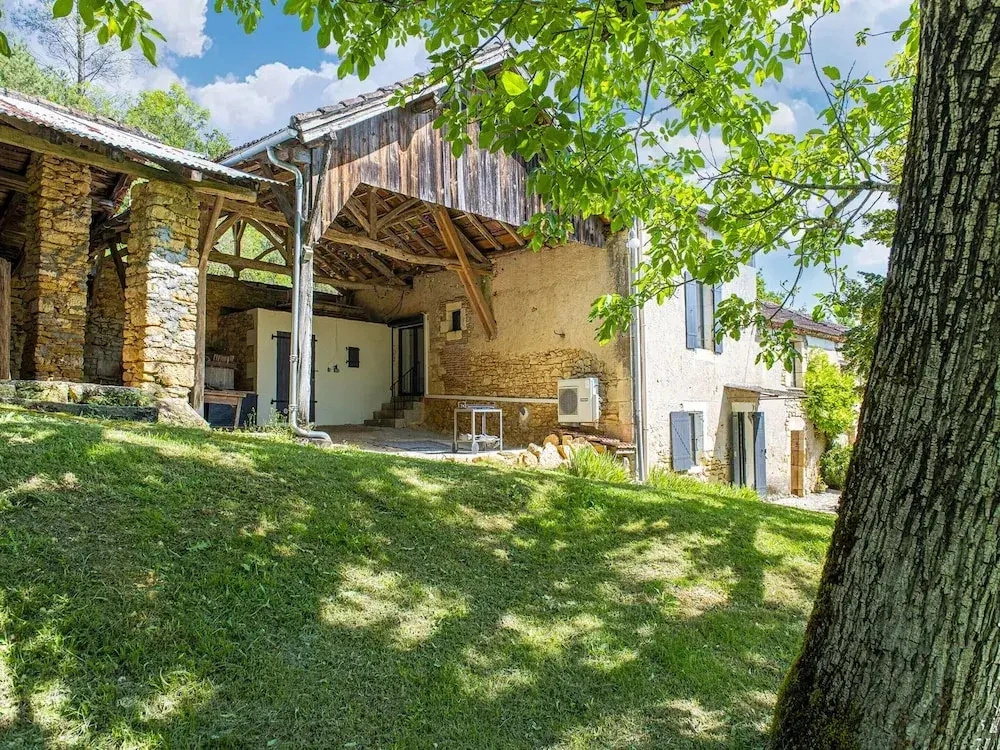 Renovated Farmhouse in Soturac With Pool