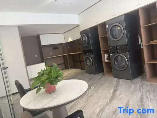Xiangyun International Hotel (Dezhou Qingyun Beihai Park)