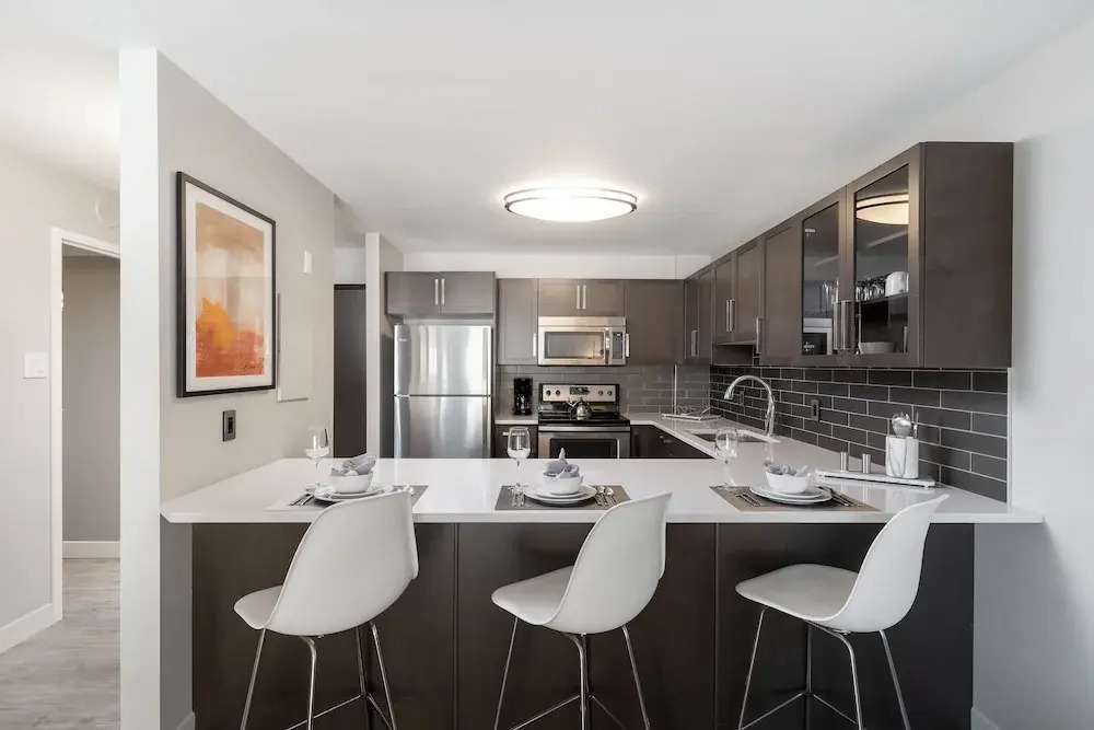 Fort Garry Place Furnished Suites