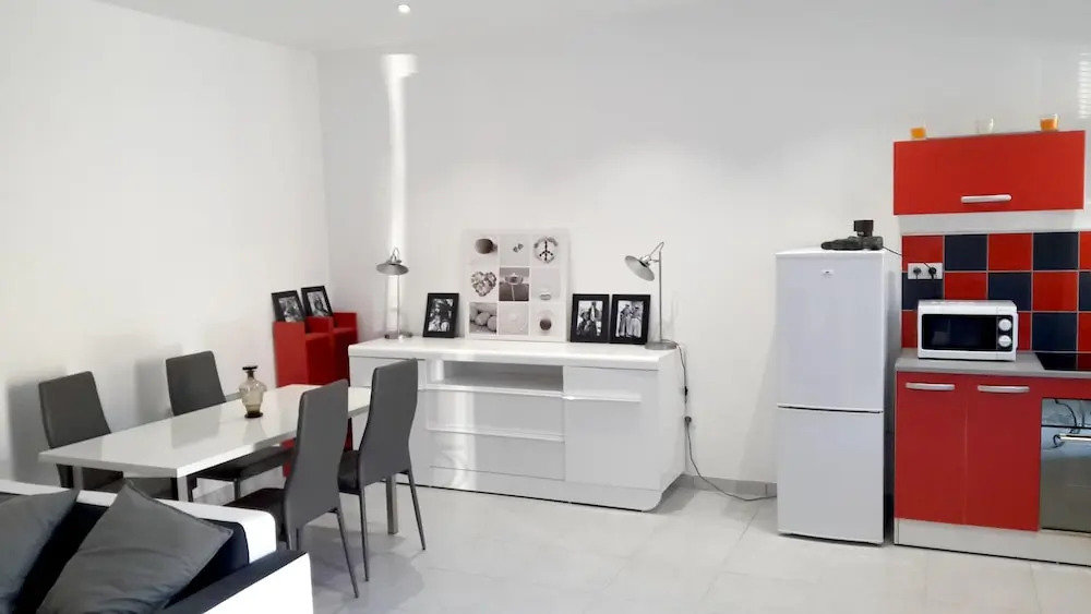 Apartment With 2 Bedrooms in Marseille, With Terrace and Wifi - 5 km F
