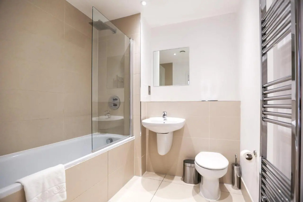 Hybrid Resi Greenwich