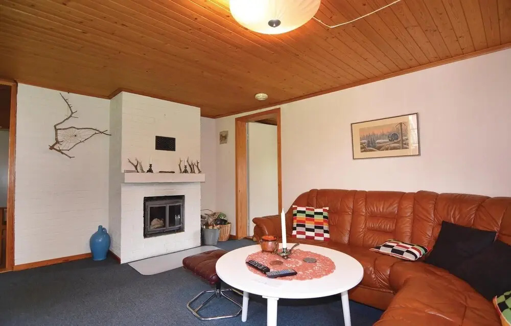 Awesome Home in Ed With 4 Bedrooms and Wifi