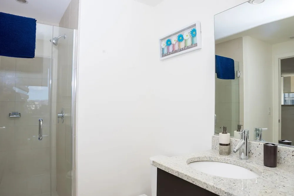 Arlington 2br/2ba Fully Furnished Apartment In Crystal City 2 Bedroom Apts by RedAwning
