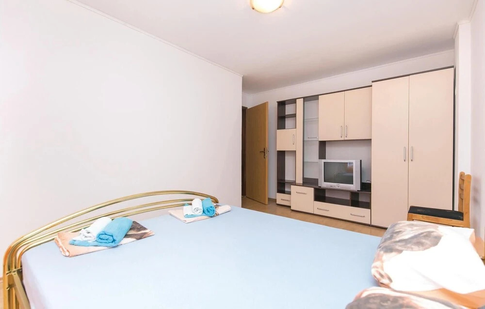 Nice Home in Vodnjan With Wifi and 4 Bedrooms