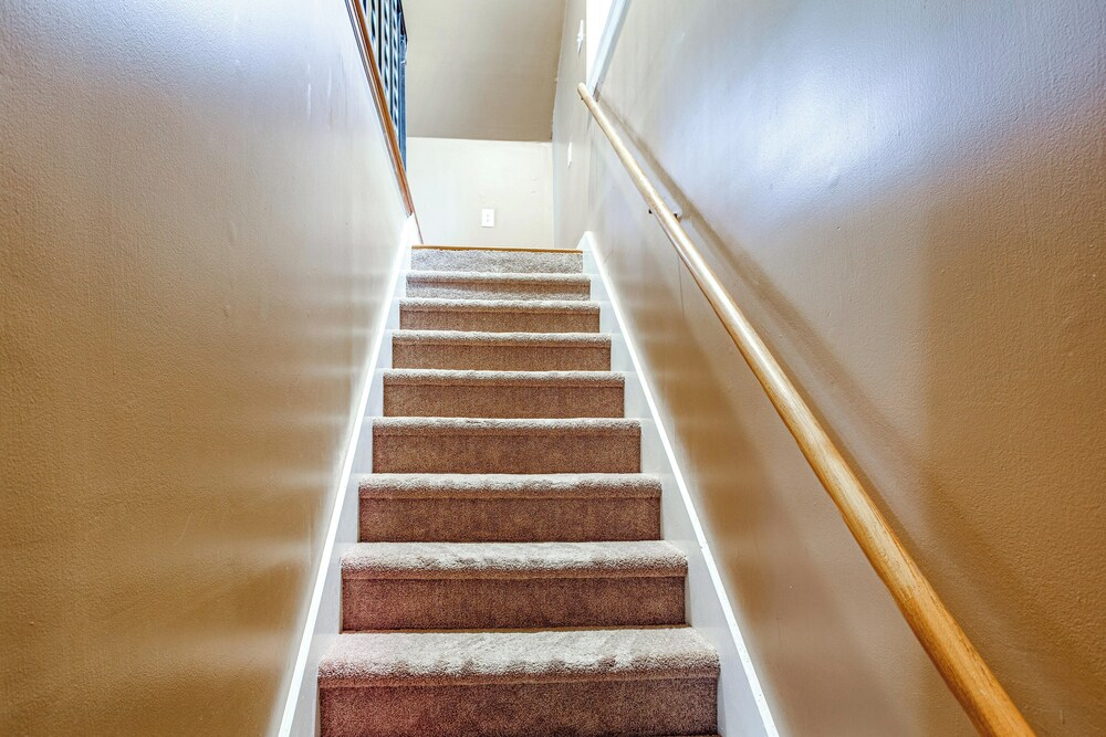 6 Mi to Lake Murray! Pet-friendly Haven w/ Yard