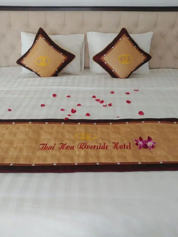 Thai Hoa Riverside Hotel
