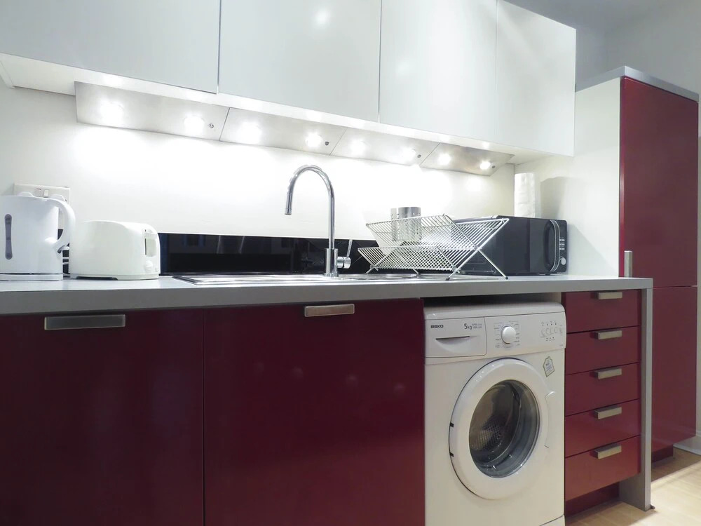 Tudors eSuites Birmingham Apartments with Gated Parking