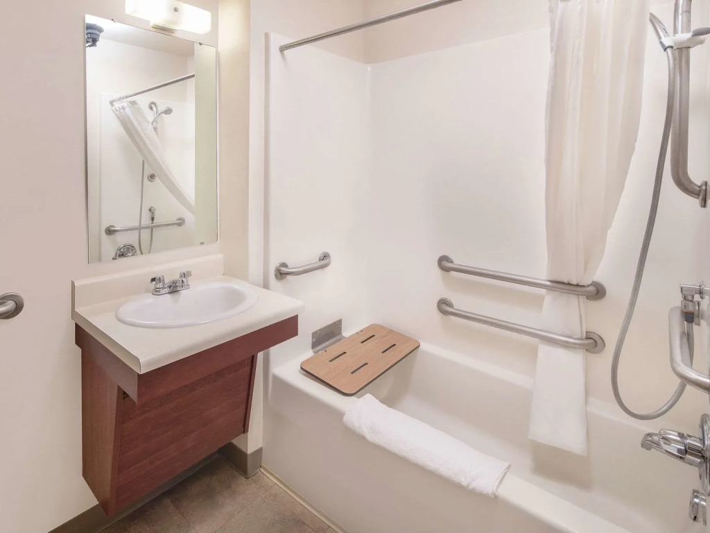 WoodSpring Suites Evansville
