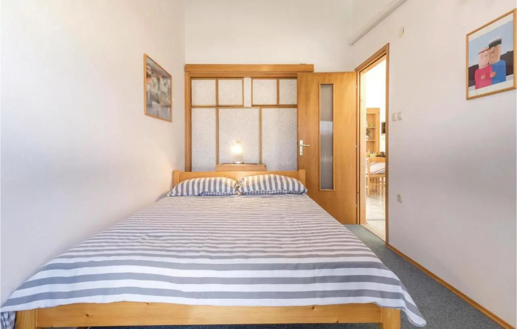 Apartment Brace Ilic III