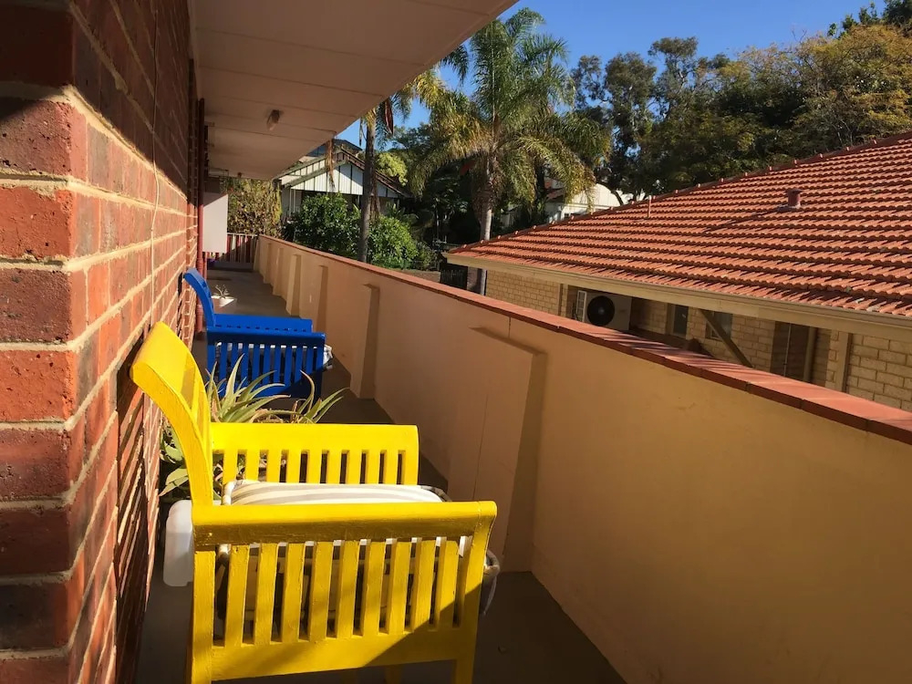 6 Bedroom Apartment near Perth