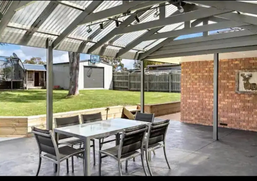 Luxurious 5 bedroom Villa with hot tub & much more