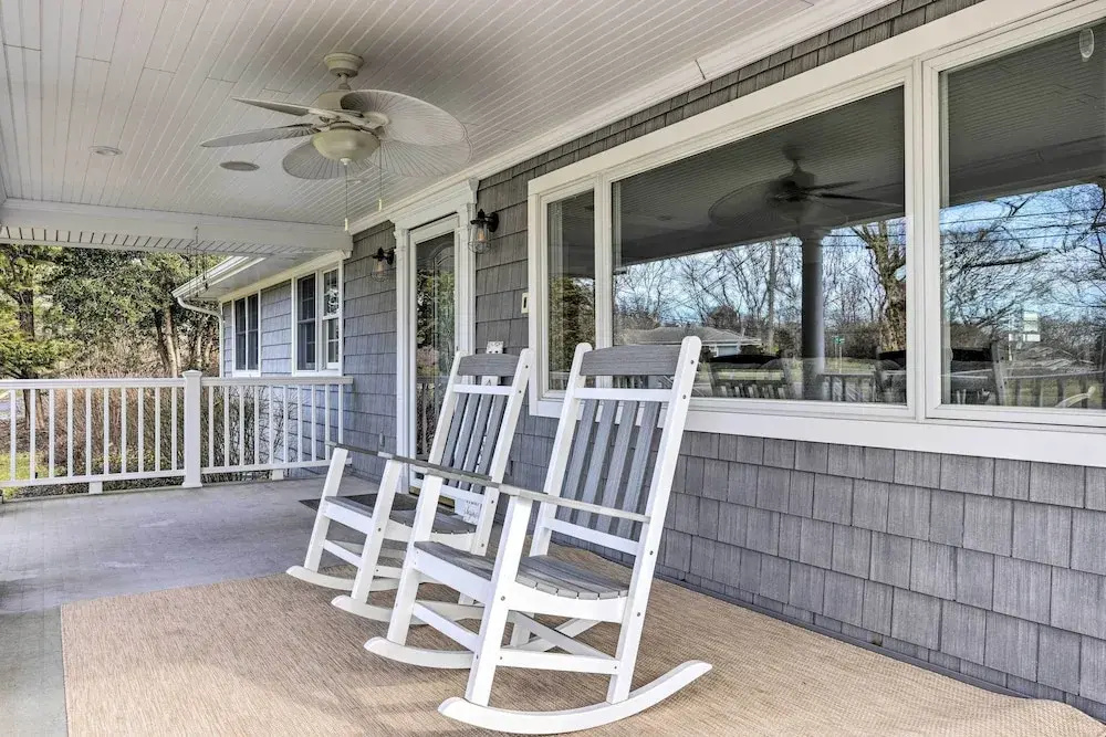 Mattituck Home w/ Fireplaces - Near Wineries