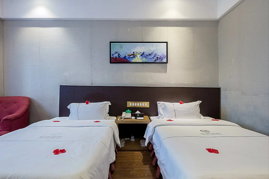 Huangpu Hotel