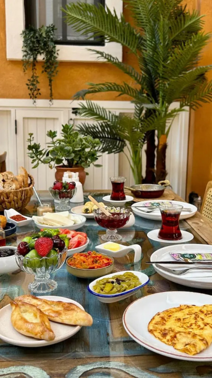 1870 Tas Konak Otel Sanat Sokagi