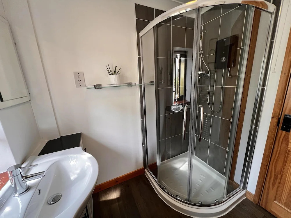 Ty Efail Cottage mountain views & secure garden
