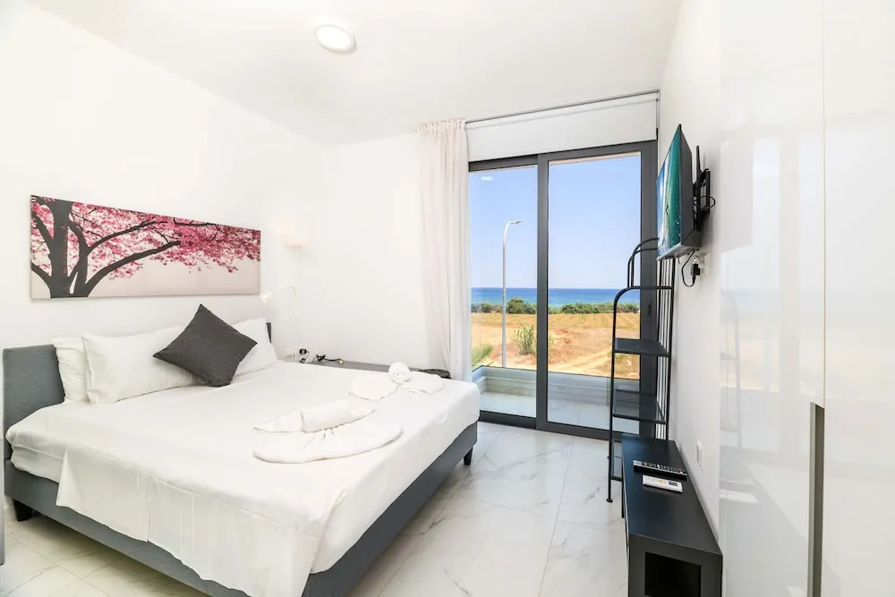 By The Beach Nova Seaview Villa