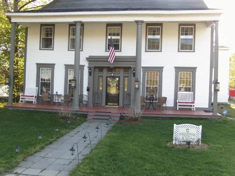Brookside Inn At Laurens