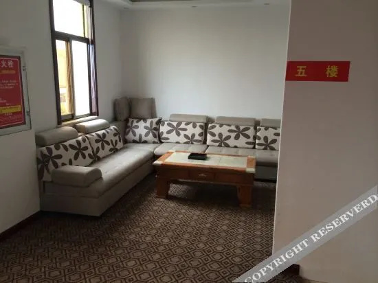 7tiandi Business Hotel (Zhengzhou Dianzi Xinxi Zhiye Jishu Xueyuan Zhongmu Station)