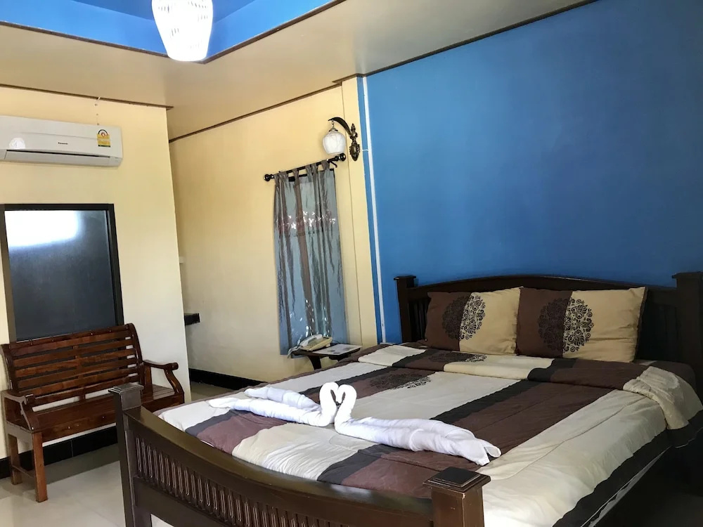 Phupha Inn Resort