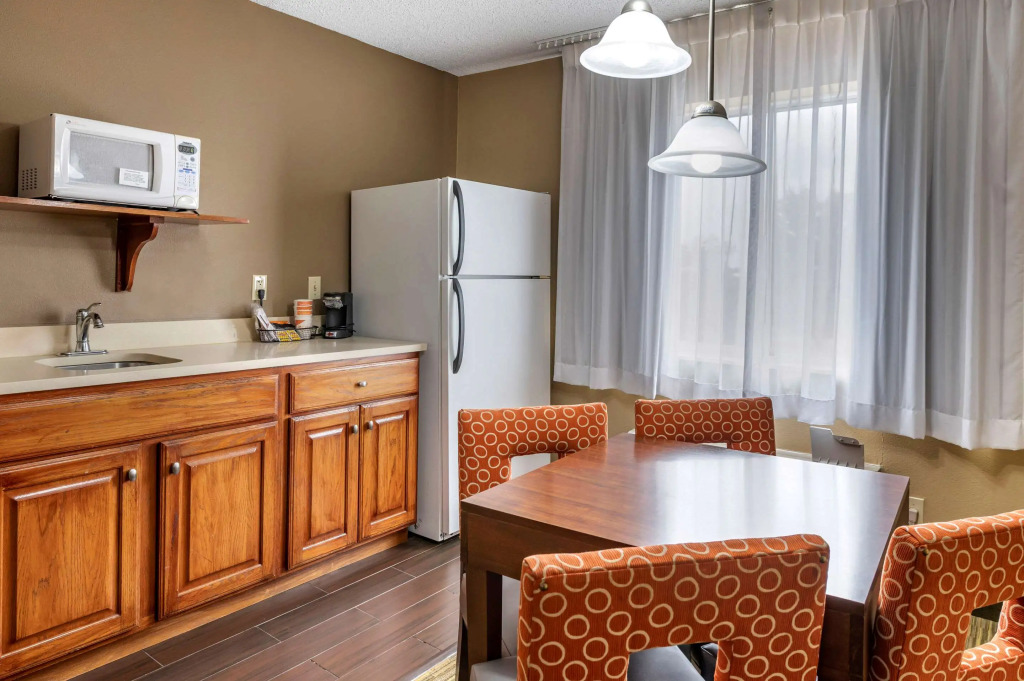 Comfort Suites Elkhart North