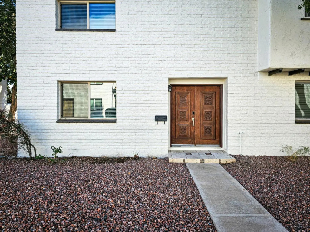 Luxury Condo- Walk to Old Town, ScottsdaleKing II