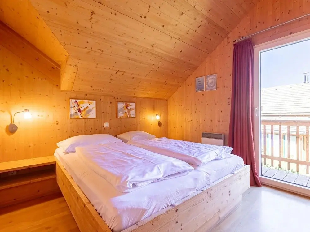 Majestic Chalet With Sauna and Whirlpool