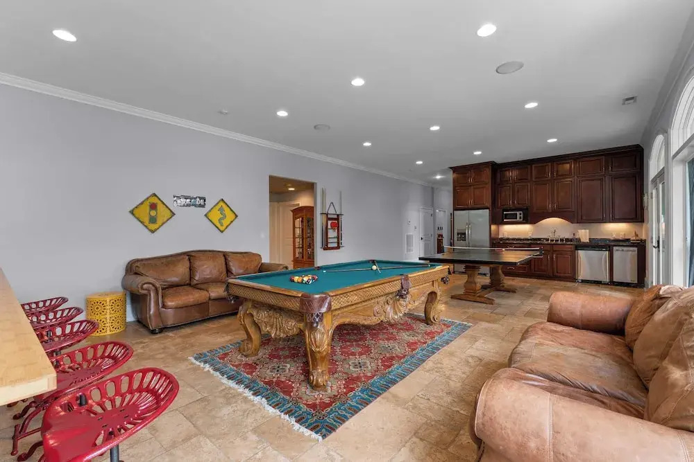 Flip Flop Therapy by Avantstay Lakefront Home w/ Game Room & Dock Access