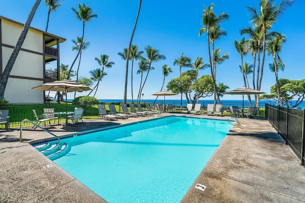 Pretty Ocean View - Top Floor - Vrkcv