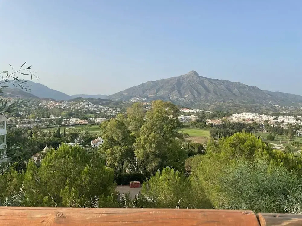 Spacious house with private pool next to Golf Club