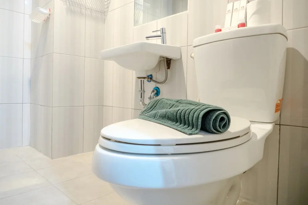 Modest 2BR Apartment at Galeri Ciumbuleuit 2