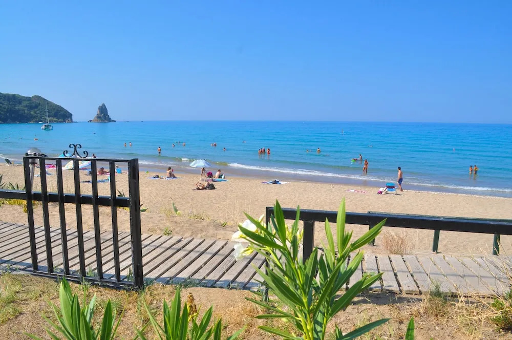 Beachfront holiday House yannis on Agios Gordios beach in Corfu