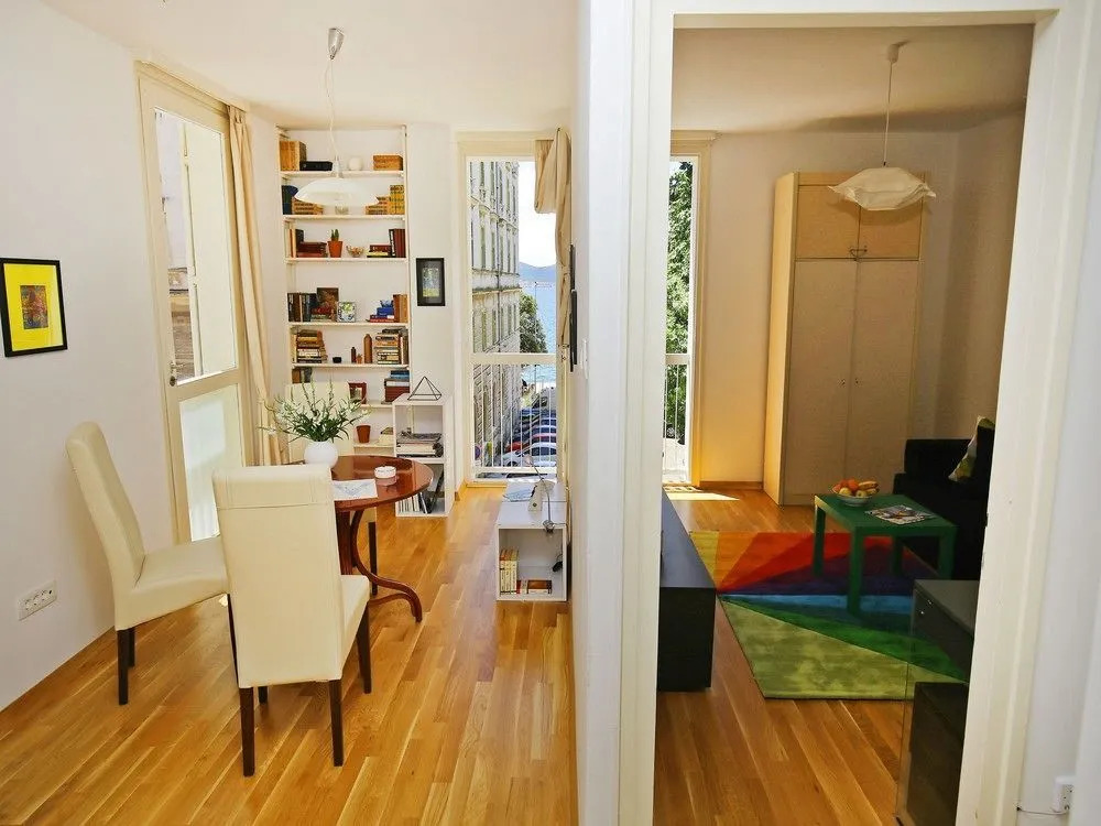 Feel Center Apartments.