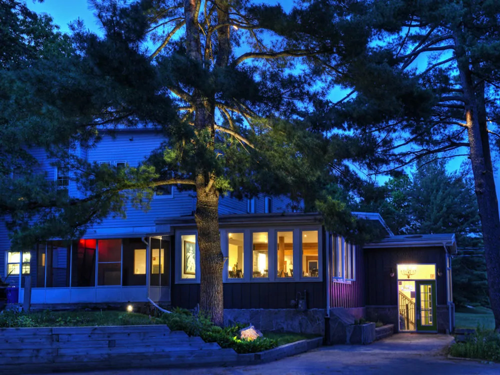 Pine Lodge Inn