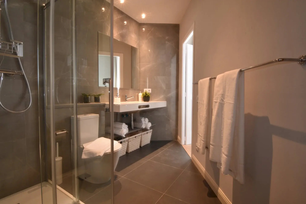 Liceu in Barcelona with 2 bedrooms and 1 bathrooms