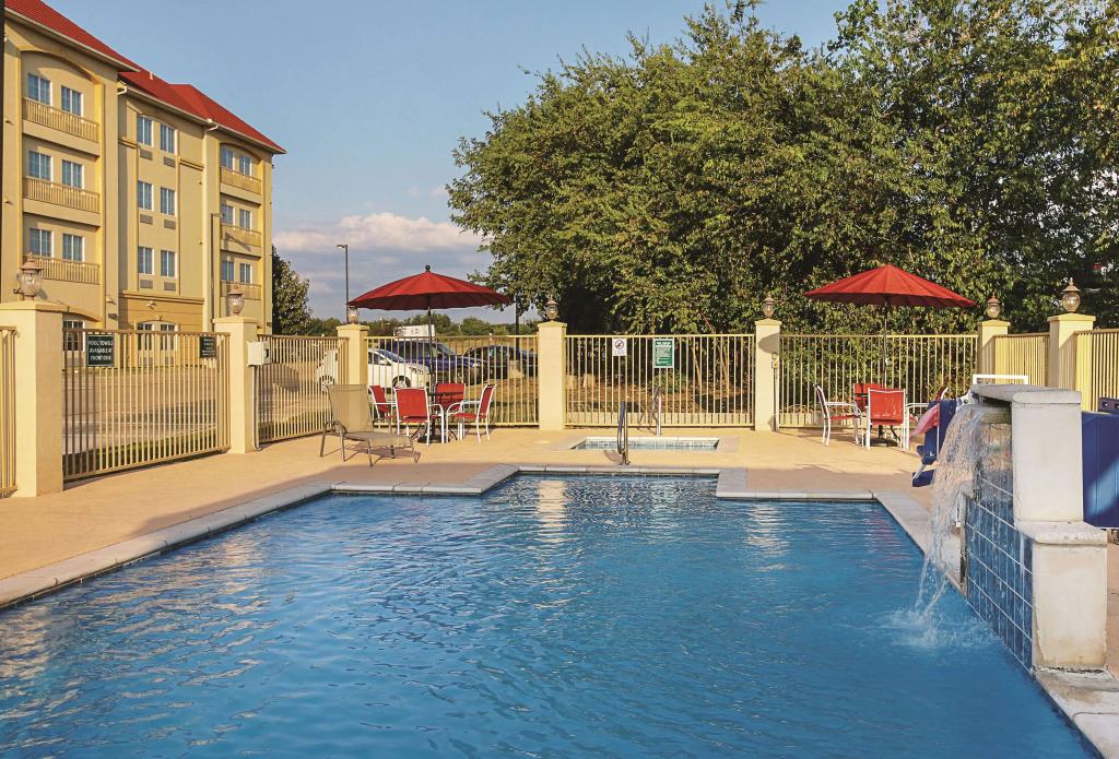 La Quinta Inn & Suites by Wyndham South Dallas - Hutchins