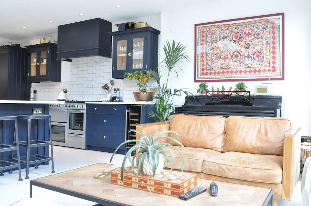 3 Bedroom Family Home In Shepherds Bush