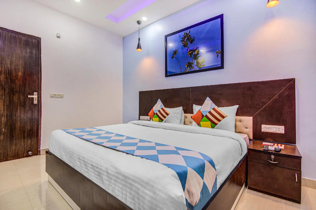 Collection O 82677 Hotel Apj Grand