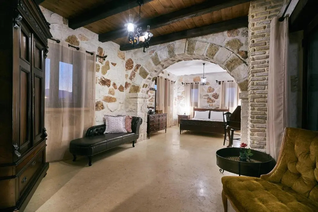 Palazzo Di P Villa, World 5th Award