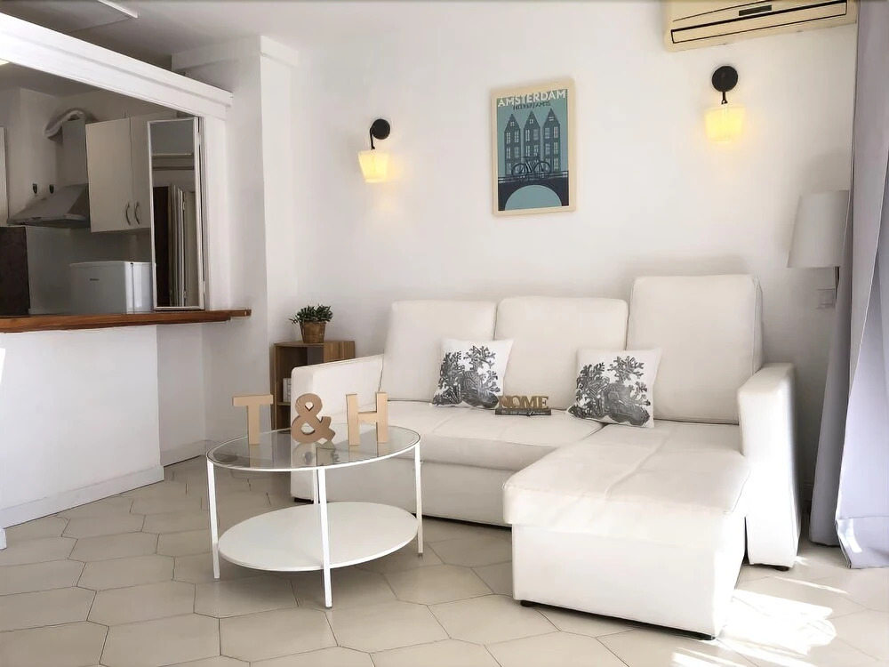 T&H Novelty 115 Family Apartment Salou