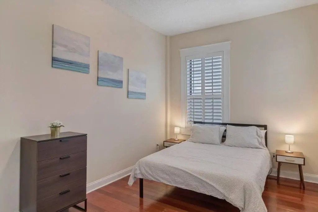 LT Stay Discounts! Cozy 2 BR Apt - Pet Friendly!