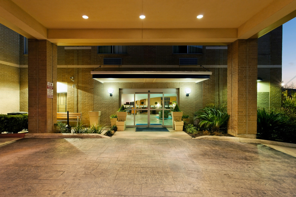 Holiday Inn Express Hotel & Suites San Antonio - Rivercenter Area by IHG