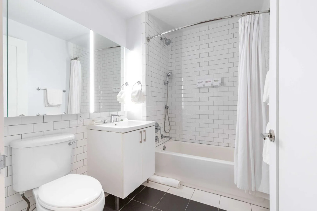 Mint House 70 Pine by Kasa