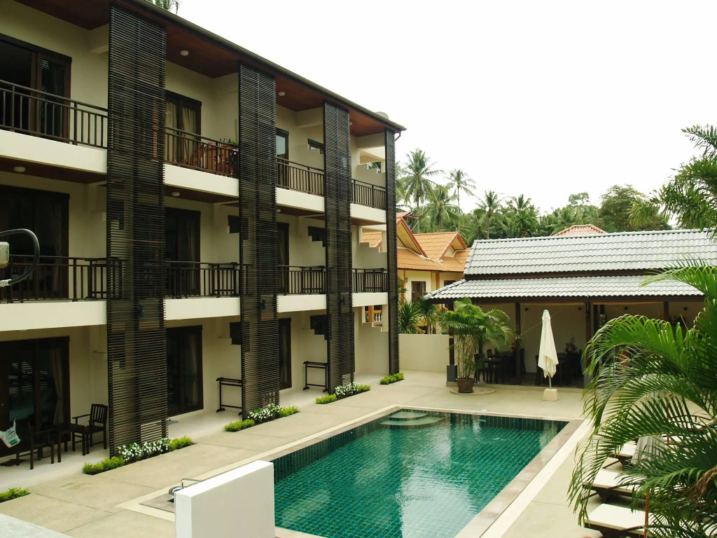 Ampha Place Hotel